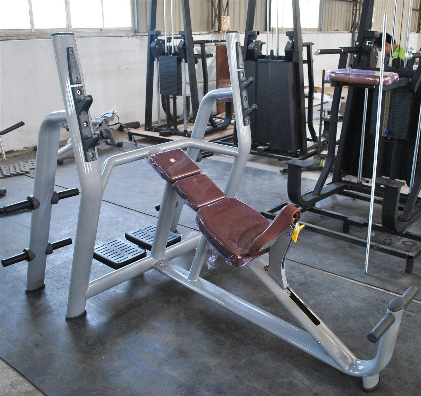Olympic Incline Bench with Barbell Support, Spotter and Plate Holders (AN59)